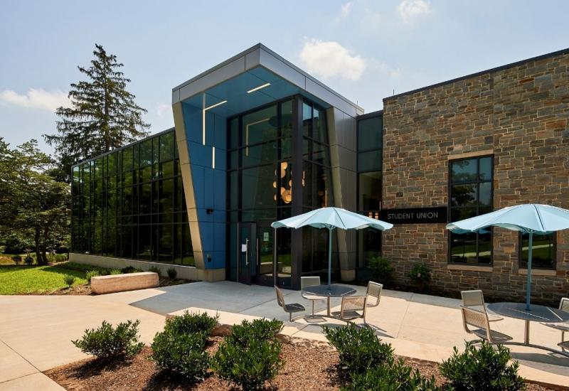 Exterior photo of Entrance to Student Union