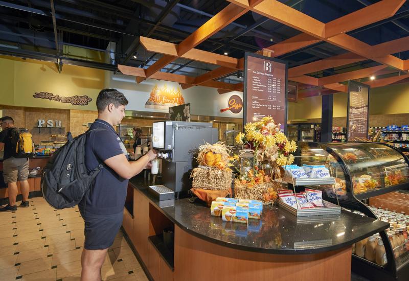 Bistro dining options available to students 
