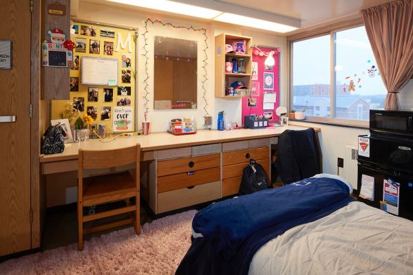 pollock student room
