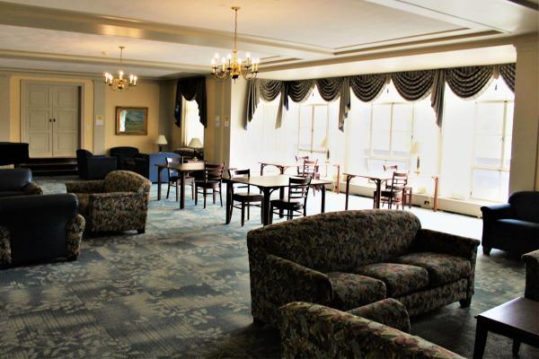 simmons lounge