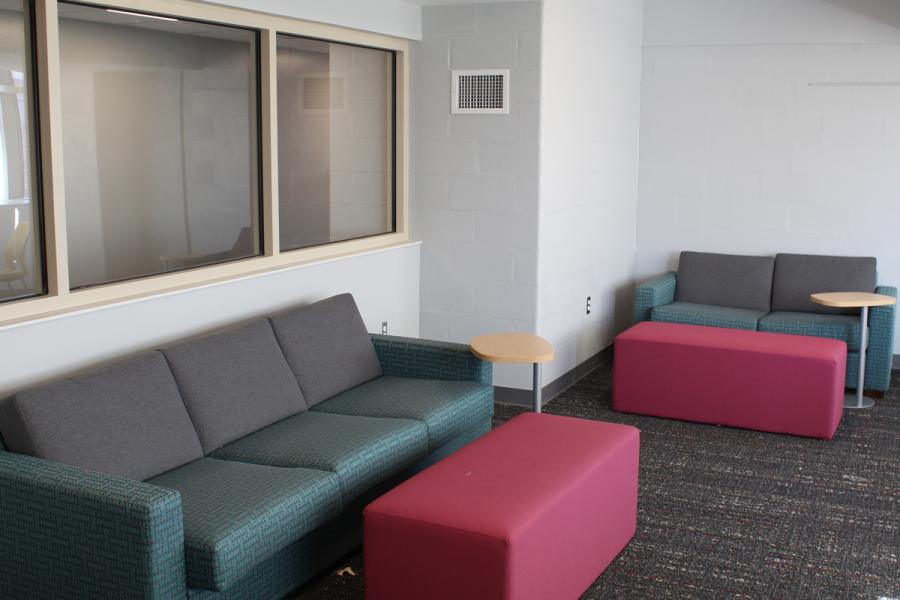 Geary Lounge