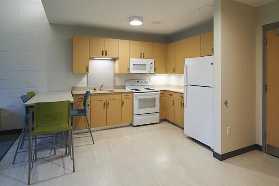 LionGate kitchen amenities 