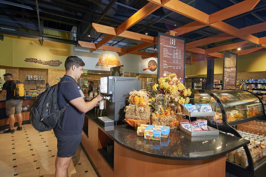 Bistro dining options available to students 