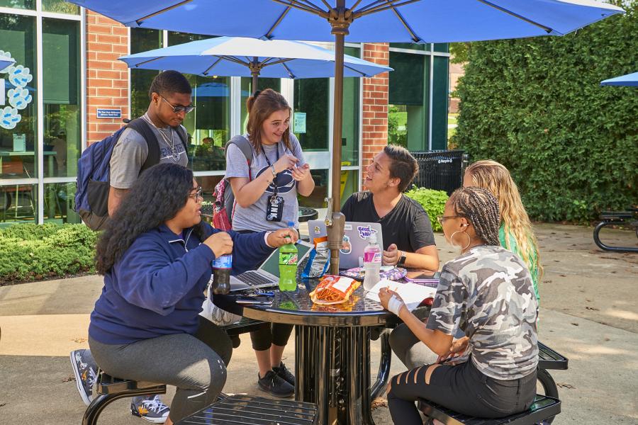 Café Metro exterior with students 