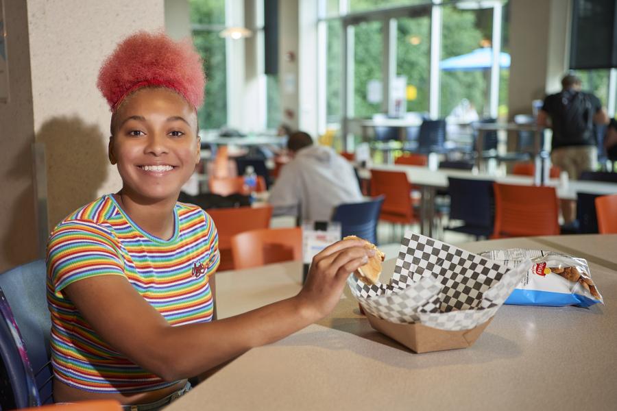 Café Metro with student eating 