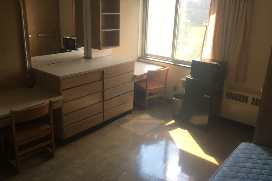 pollock student room