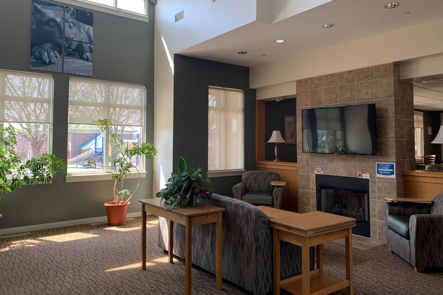 Weston Lounge