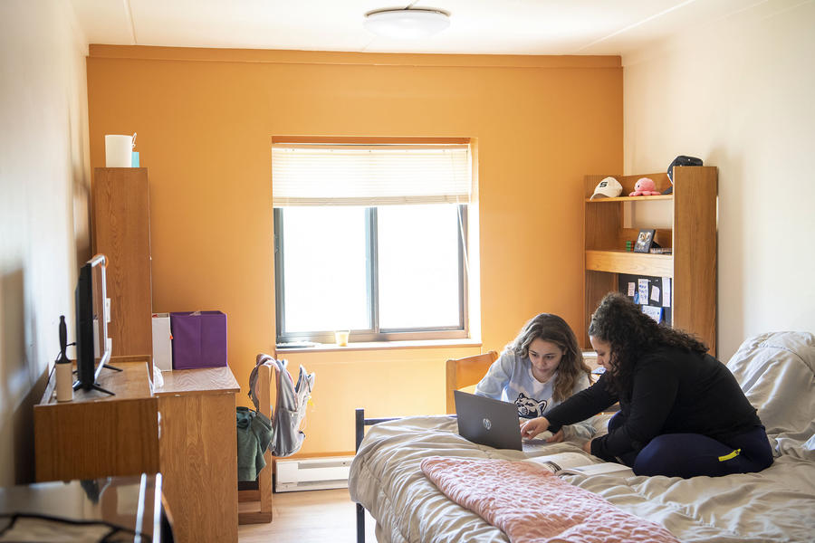 Interior image of a bedroom at the Nittany Apartments 