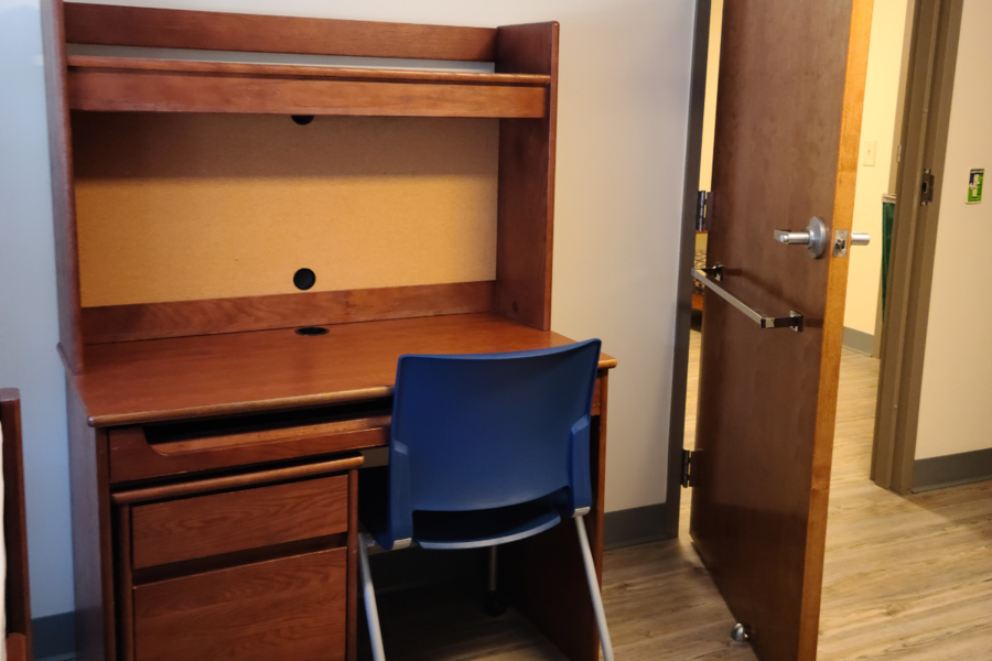 North Suite showing desk