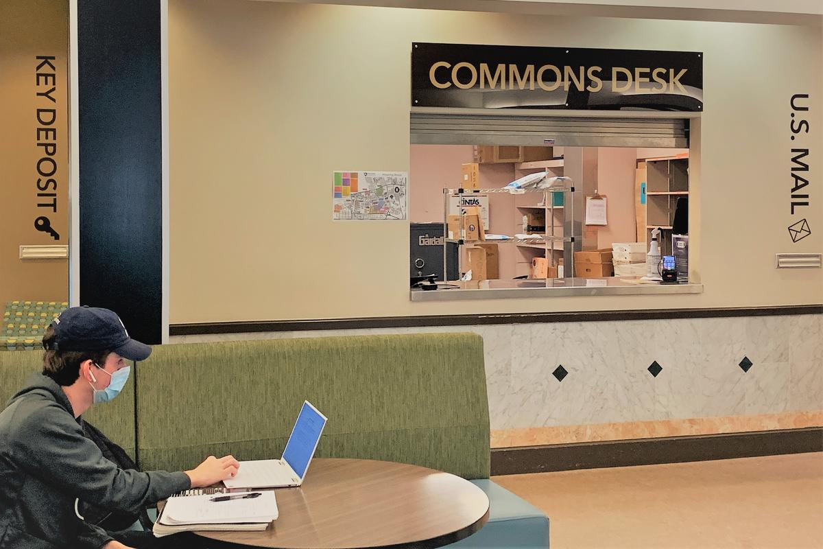Warnock Commons Desk Warnock Commons Desk