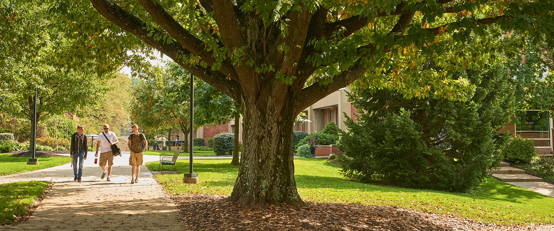 Students walking across campus at Penn State Greater Allegheny